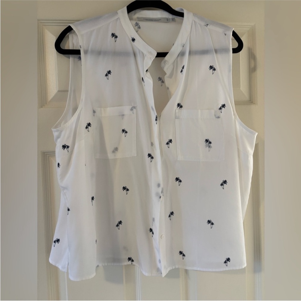 Sleeveless White Button-Front lyocell Blouse with Navy Palm Motif